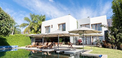 Exclusive House with Lake Chapala Access