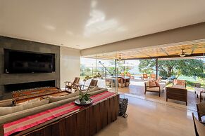 Exclusive House with Lake Chapala Access