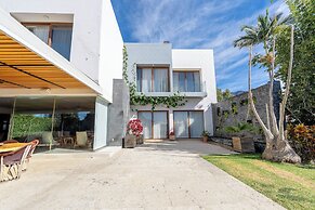 Exclusive House with Lake Chapala Access