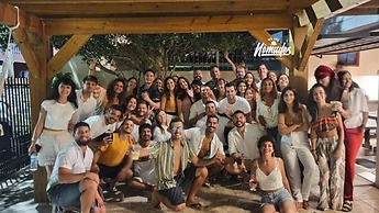 Nomads Beach - Adventure Hostels & Coworking