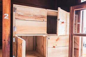 Nomads Beach - Adventure Hostels & Coworking