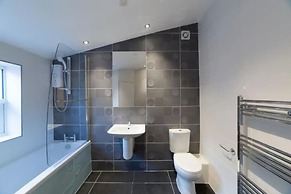 Charming Tower Bridge House