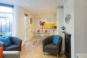 Charming Tower Bridge House