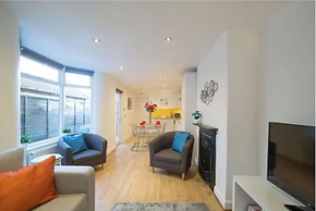 Charming Tower Bridge House