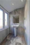 Charming Tower Bridge House