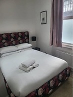 Charming Tower Bridge House