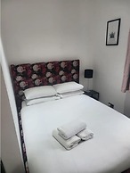 Charming Tower Bridge House