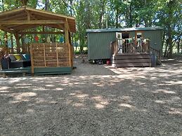 Little Greenwood Shepherd Hut
