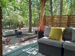 Little Greenwood Shepherd Hut