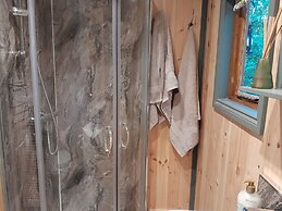 Little Greenwood Shepherd Hut