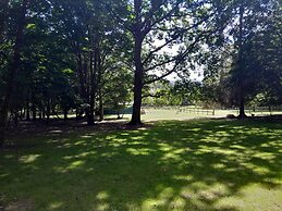 Little Greenwood Shepherd Hut