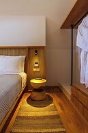 Halo Santorini- Living Experience