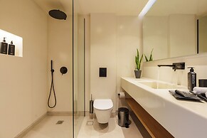 Halo Santorini- Living Experience