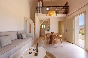 Halo Santorini- Living Experience