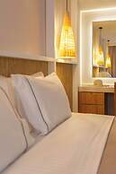 Halo Santorini- Living Experience