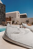 Halo Santorini- Living Experience