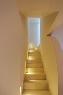 Halo Santorini- Living Experience