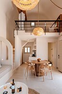 Halo Santorini- Living Experience