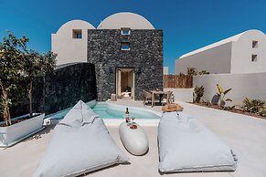 Halo Santorini- Living Experience