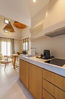 Halo Santorini- Living Experience