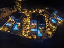 Halo Santorini- Living Experience