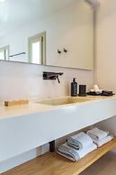 Halo Santorini- Living Experience