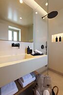 Halo Santorini- Living Experience