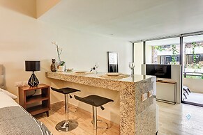 Studio with Roof Pool Near Beach
