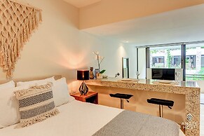 Studio with Roof Pool Near Beach