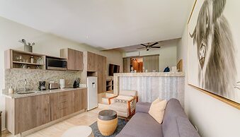 Studio with Roof Pool Near Beach