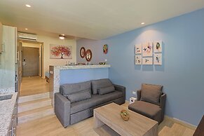 Studio with Roof Pool Near Beach