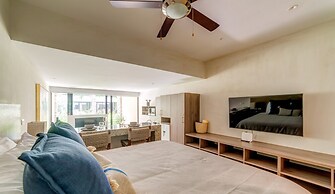 Studio with Roof Pool Near Beach