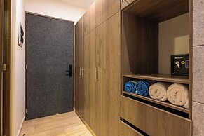 Studio with Roof Pool Near Beach