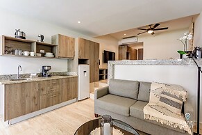 Studio with Roof Pool Near Beach