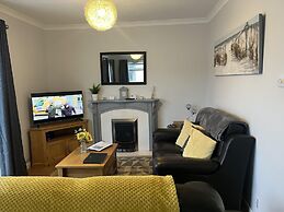 Seasideescape-2br-sleeps4-parking-petsok-fireplace