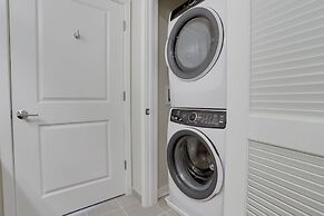 Stylish One-Bedroom Apt in Alexandria