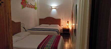 HOTEL CAFE MADAME PUERTO LOPEZ