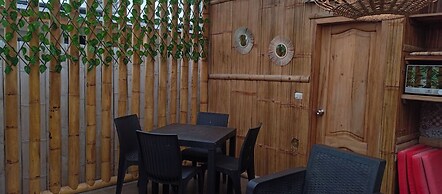 HOTEL CAFE MADAME PUERTO LOPEZ