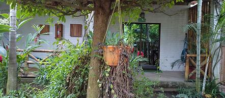 HOTEL CAFE MADAME PUERTO LOPEZ