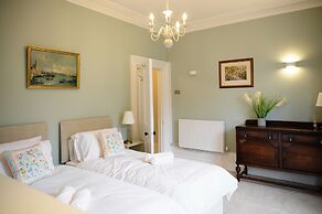 Buxton Bliss - Spacious 5 Bedroom House