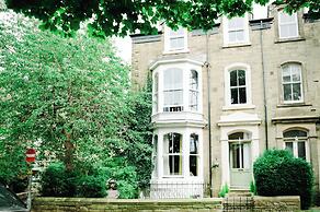 Buxton Bliss - Spacious 5 Bedroom House