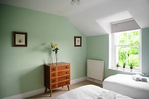 Buxton Bliss - Spacious 5 Bedroom House