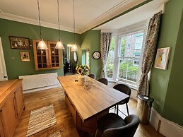 Buxton Bliss - Spacious 5 Bedroom House