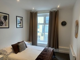 Lewisham Apartment Escape