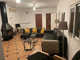 Lovely 10 bed Villa With Private Pool and Garden