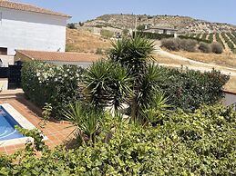 Lovely 10 bed Villa With Private Pool and Garden