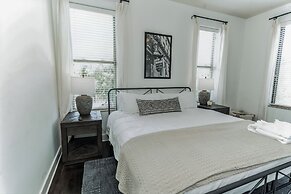 Couple's Retreat Near Vanderbilt University!