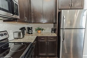 Couple's Retreat Near Vanderbilt University!