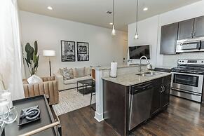 Couple's Retreat Near Vanderbilt University!