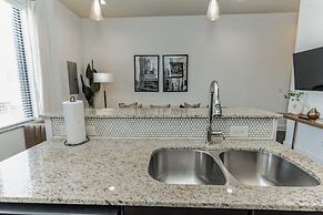 Couple's Retreat Near Vanderbilt University!